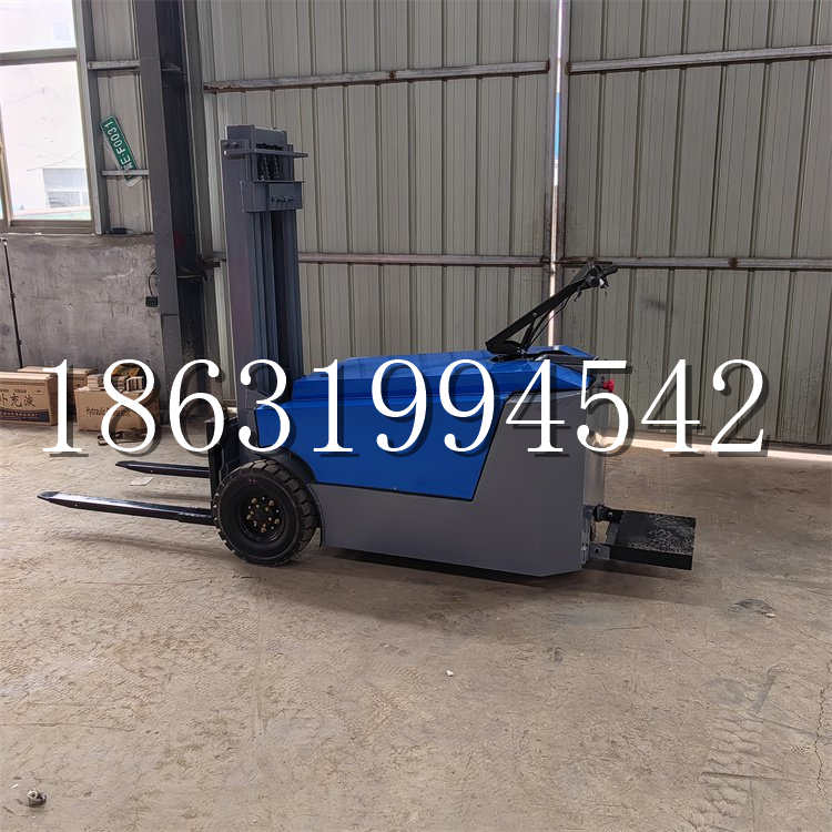 密山市全电动叉车插腿式堆高车液压装卸车1.5吨升高小型站驾式铲车